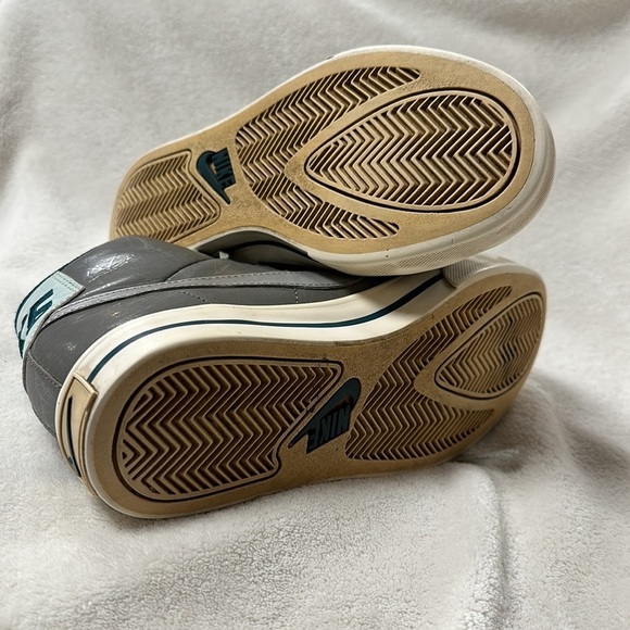 Nike Women's Sweet Classic High Top  Leather, US 6.5, Gray with blue/teal - Picture 8 of 8